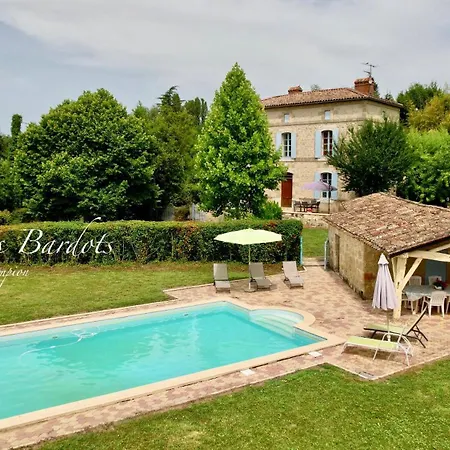 Les Bardots Les Tilleuls Holiday home Puysserampion